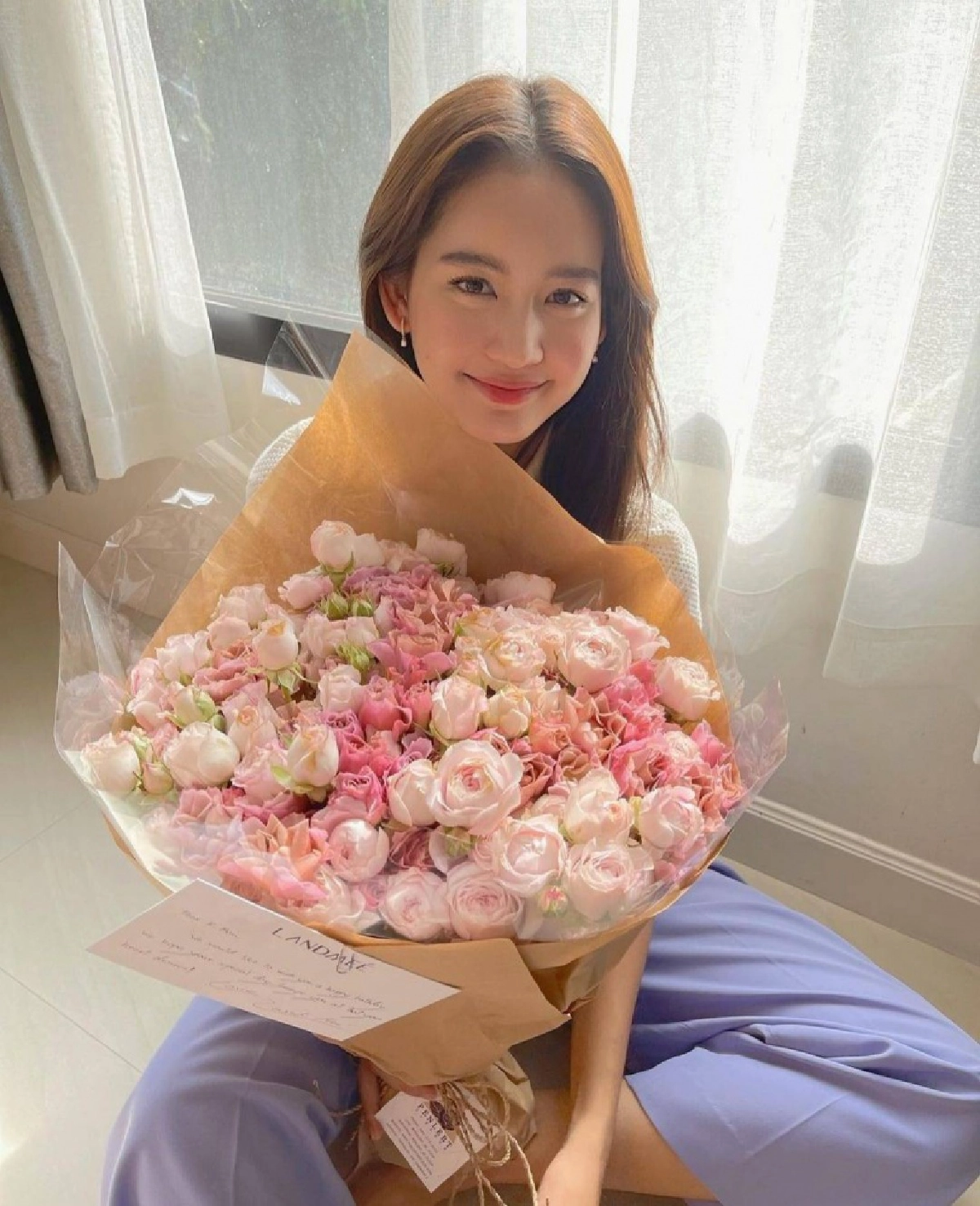 เอ๊ะใครนะ 17 ปีผ่านไป "กบ สุวนันท์" ยังต้องกดไลก์ 