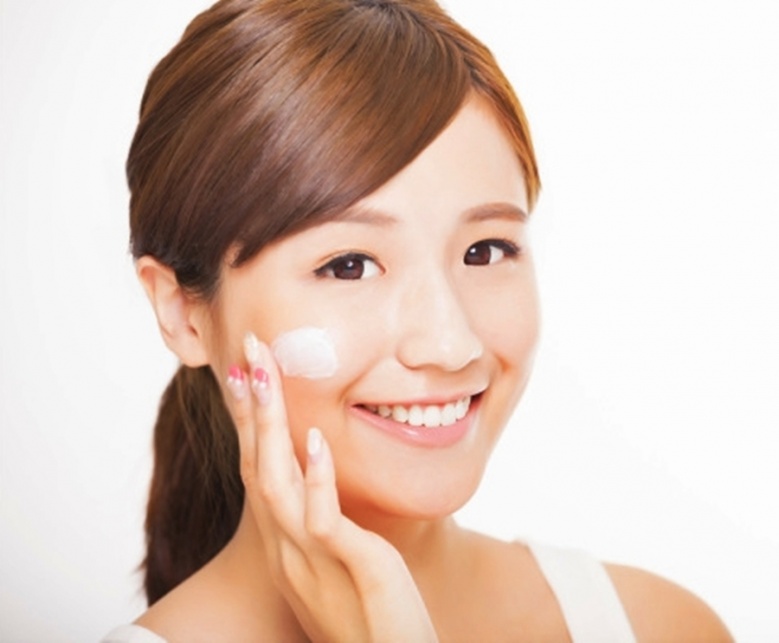 เผยทริคดีๆ วิธีสร้าง "ผิว" เนียนใส ไร้ปัญหาสิว-ฝ้า-ริ้วรอยกวนใจ