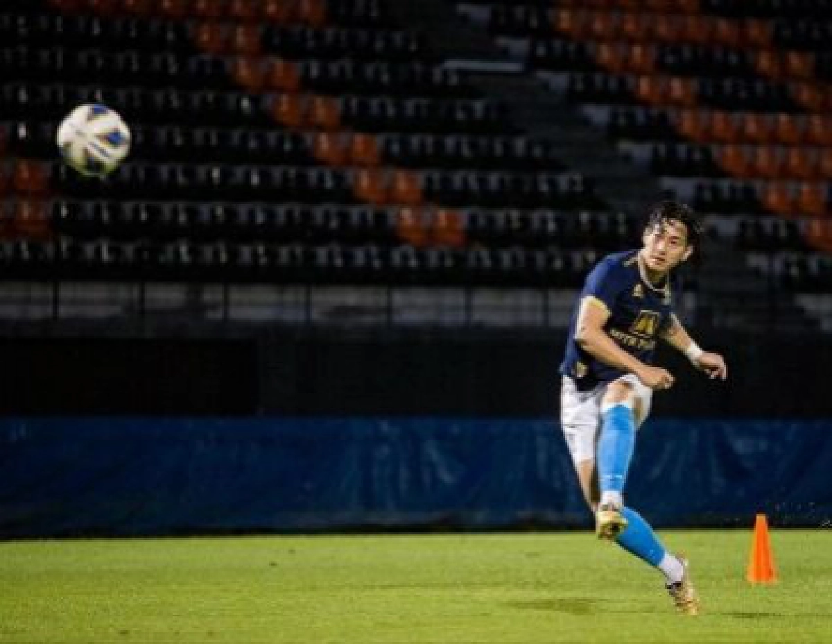 "โตโน่ ภาคิน" เปิดใจ หลังชาวเน็ตบอก แก่เกินสำหรับนักฟุตบอลอาชีพ ผจก.ส่วนตัวน้ำตาซึม สงสาร