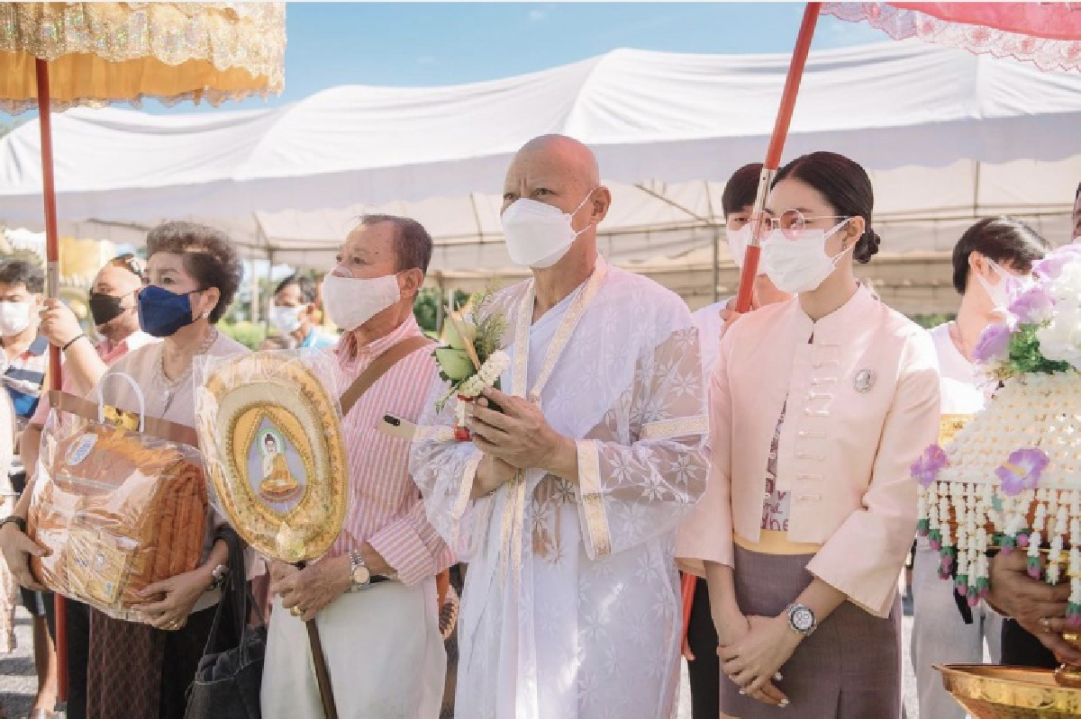 บุญใหญ่ครอบครัว \"แพนเค้ก\" ปลื้มคุณพ่อเข้าพิธีอุปสมบท