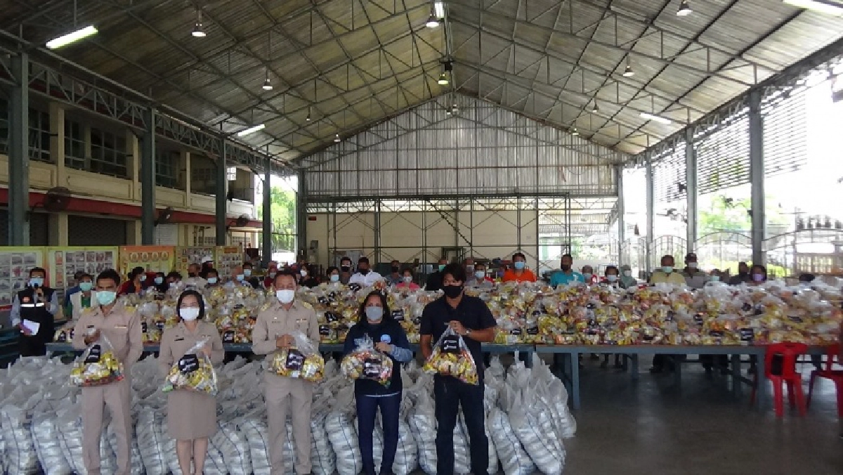 คนไทยไม่ทิ้งกัน .."มอบถุงยังชีพ" แก่ผู้ประสพความเดือดร้อนในช่วงการแพร่ระบาดจาก"โควิด-19"
