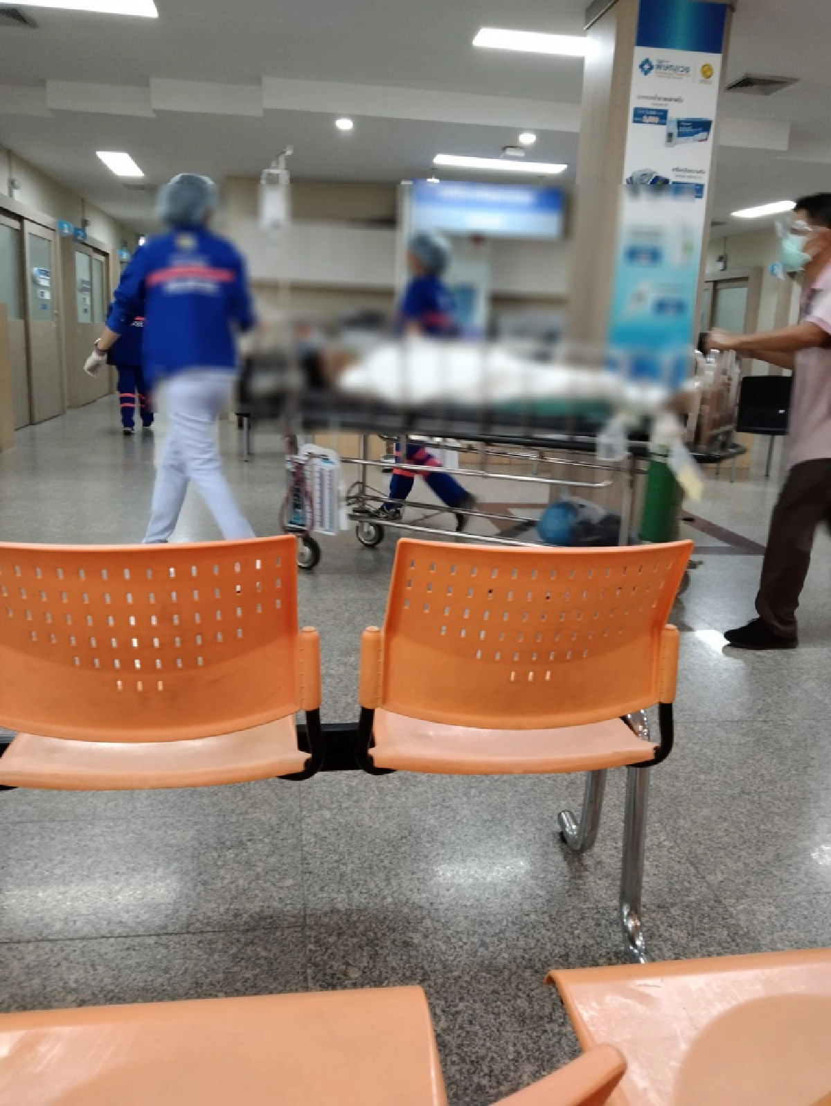 แม่ใจจะขาด "ลูกชายโดนเพื่อนแทง" เจ็บสาหัสทั้งที่อยู่ในโรงเรียน 