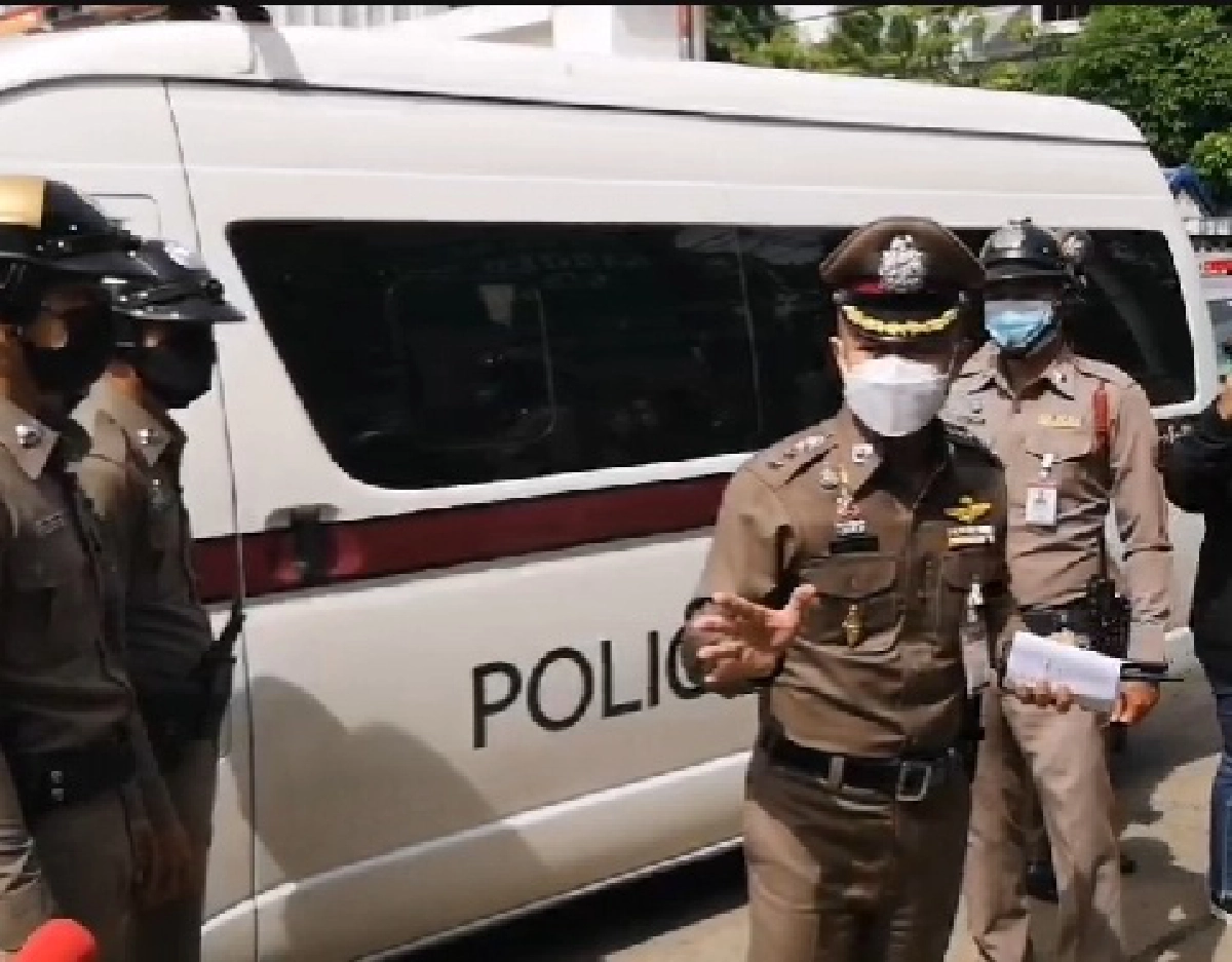 ทำแผนระทึก ชาวบ้านตะโกนด่า รุมสาปแช่ง มือ"กราดยิง รพ.สนาม"  