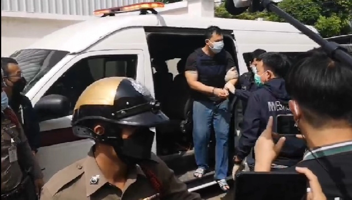 ทำแผนระทึก ชาวบ้านตะโกนด่า รุมสาปแช่ง มือ"กราดยิง รพ.สนาม"  