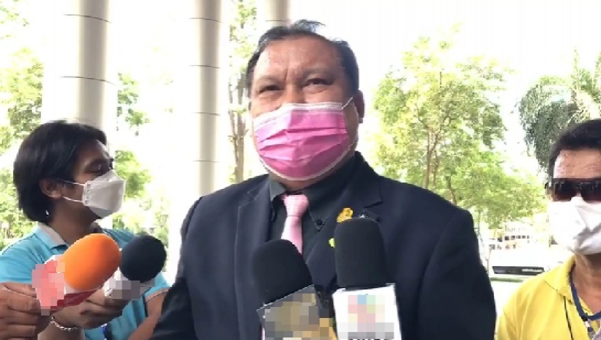 "เพนกวิน" โดนแล้ว สนธิญา ร้องศาลถอนปล่อยตัวชั่วคราว รุมทำร้าย "สิระ เจนจาคะ" 