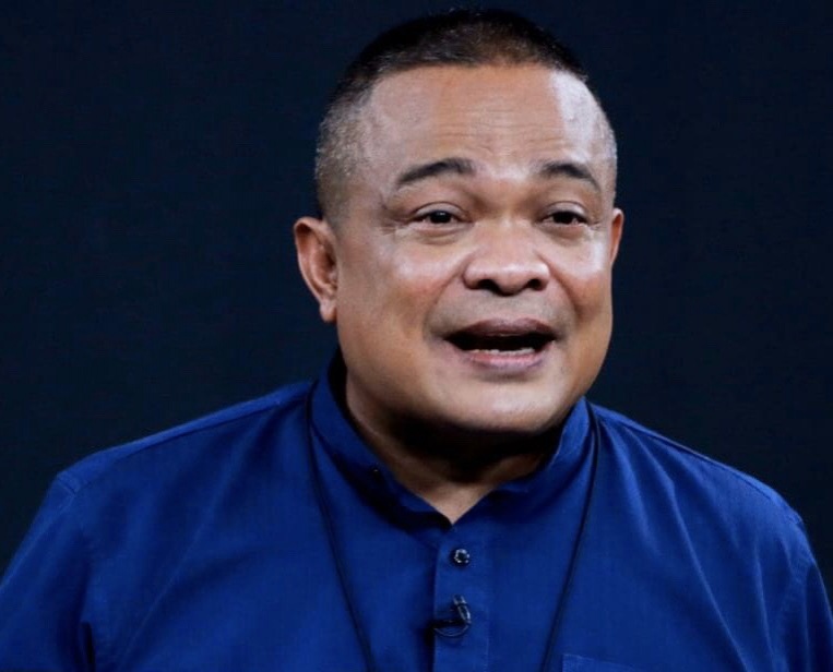 "ตู่" ย่ำรอยเดิม "เต้น" เกาะสามนิ้ว