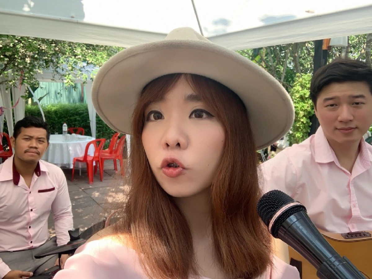 "เพื่อนร่วมวง" โพสต์เศร้าถึง "ประกายฟ้า" ลั่นจากนี้คงไม่มีอีกแล้ว