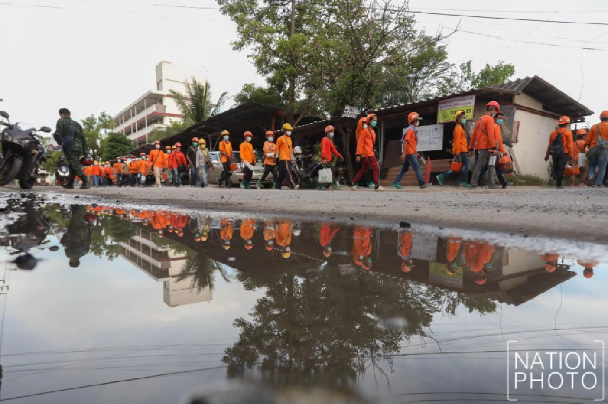 ทหารลงคุมเข้มแคมป์คนงานแจ้งวัฒนะ5 ห้ามเข้าออก รับมาตราการ"ล็อกดาวน์" 