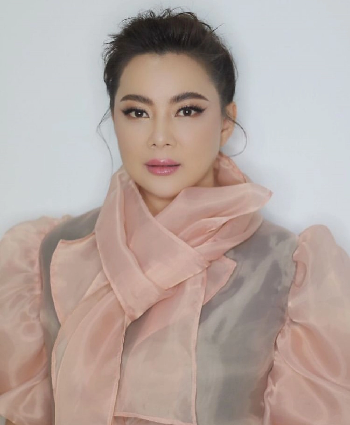 "บุ๋ม ปนัดดา" โพสต์เดือด ขอมาตรการเด็ดขาด ยอมรับความจริง 