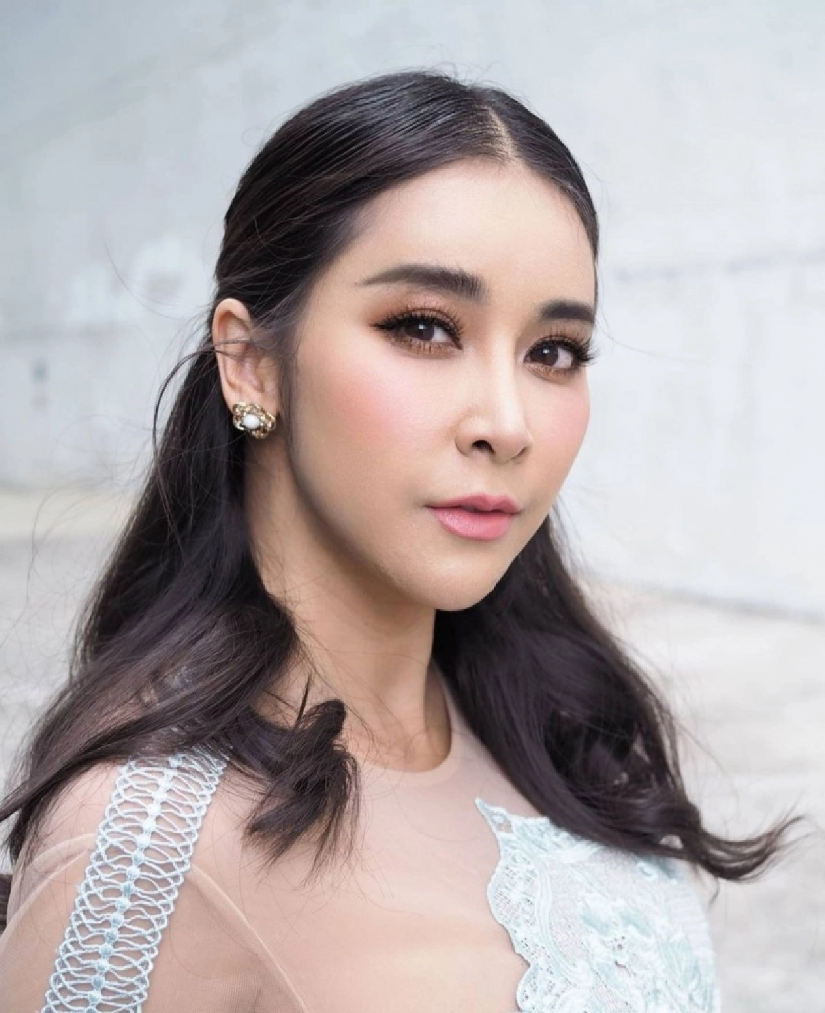แซ่บ "ใหม่ สุคนธวา" ตอบคำถามชาวเน็ต บ้านฮวงจุ้ยดี แล้วทำไมไม่อยู่เอง