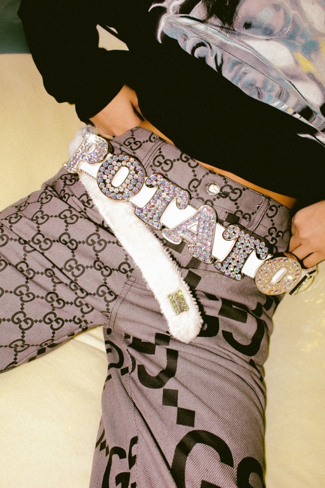 เท่สุดและไม่เหมือนใคร กับเทรนด์ใหม่ "รองเท้ารูปเท้าคน"