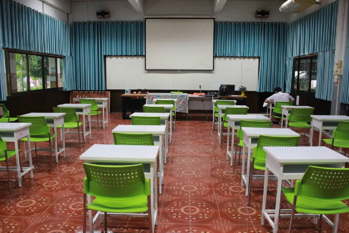 คลัสเตอร์แรงงานคืนถิ่น สั่งปิดโรงเรียนทั้งจังหวัด 14 วัน