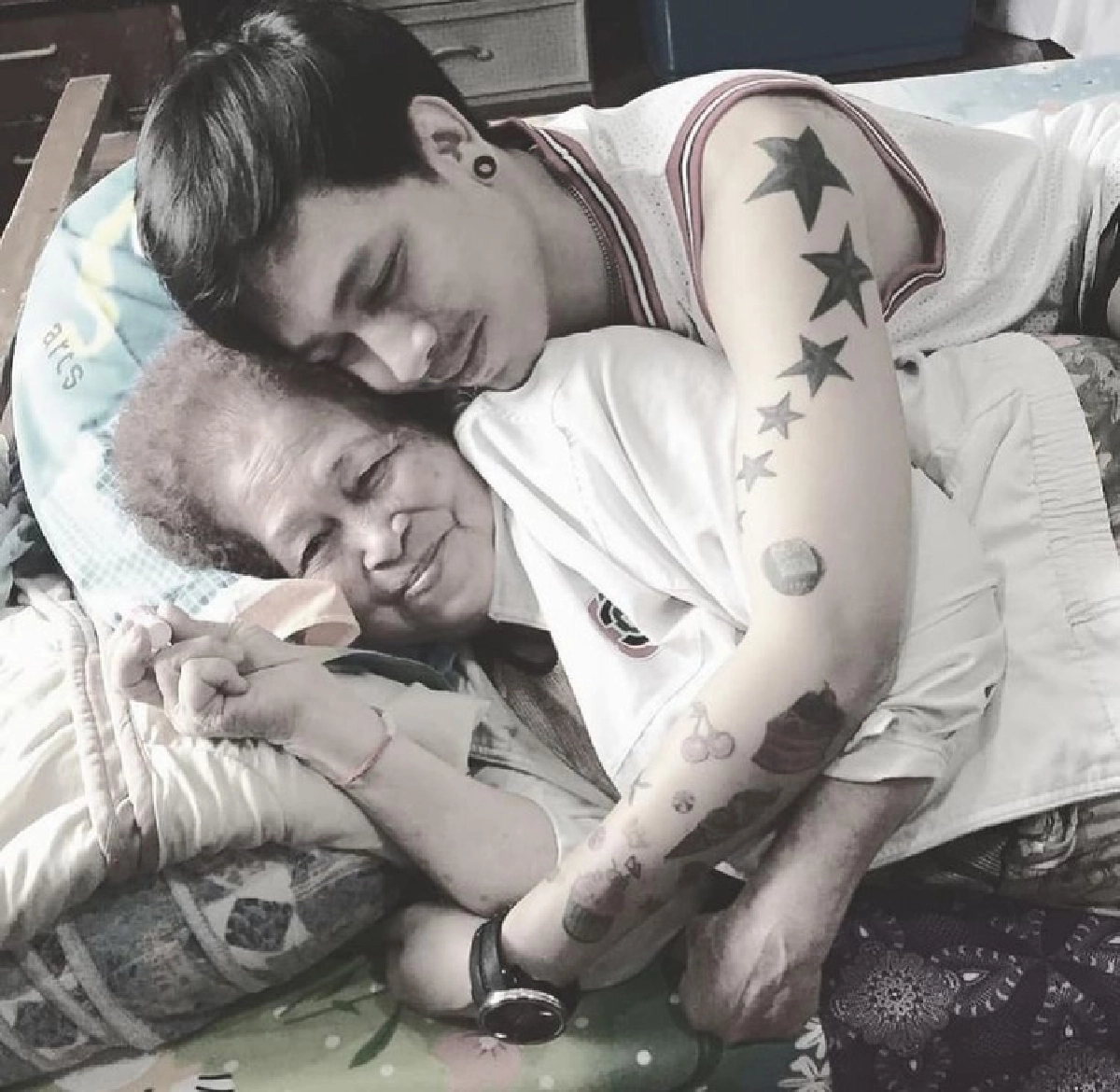 สุดเศร้า "ชมพู่ ธัณย์สิตา" สูญเสียญาติผู้ใหญ่ฝั่งสามีเพราะโควิด-19  