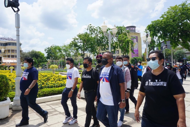  ไล่ประยุทธ์"กวิ้น" ปาดหน้า "ตู่"