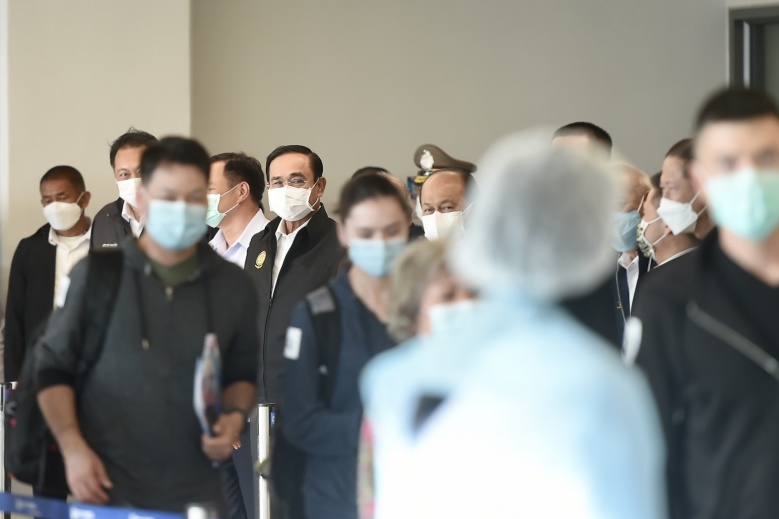 ประมวลภาพ นายกฯ ต้อนรับนักท่องเที่ยว "ภูเก็ตแซนด์บ็อกซ์"