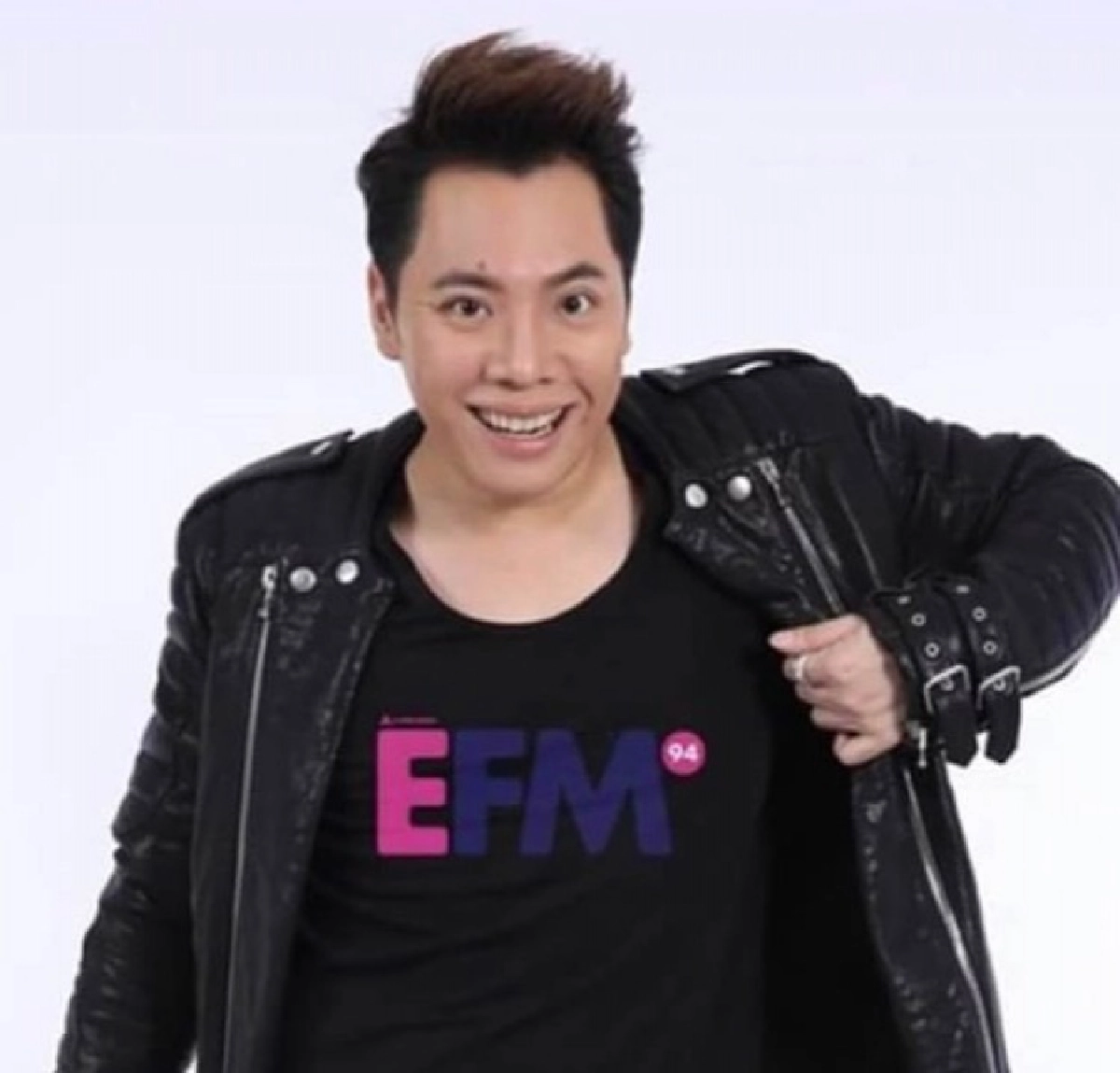 แม่ฟาดแรง "มดดำ คชาภา" โพสต์ถามหาวัคซีนอยู่ไหน ลั่น เตรียมโหลด "วัดชนะ" 