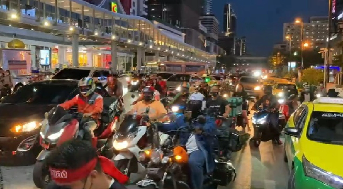 "ม็อบแรลลี่" สมบัติทัวร์ บก.ลายจุด แยกย้ายแล้ว 