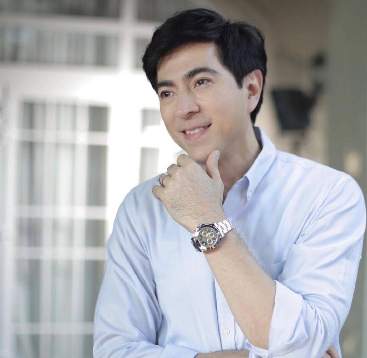 ฮือฮา "แซม ยุรนันท์" เผยภาพคุณพ่อ หล่อเหมือนพระเอกแถมประวัติไม่ธรรมดา