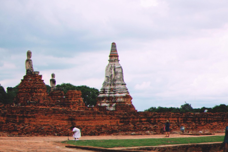 จำได้ไหมครั้งหนึ่งเคยเกิดกระแส 'ออเจ้า' แต่งชุดไทยเที่ยว "วัดไชยวัฒนาราม" 