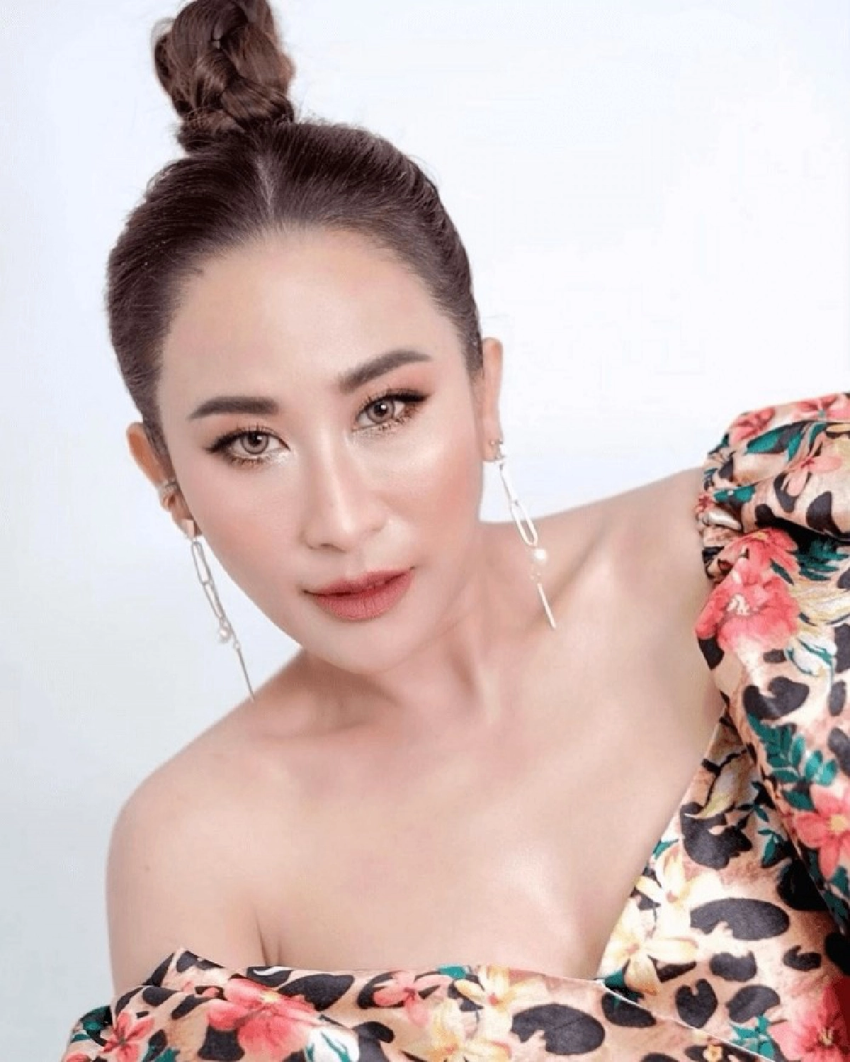  "ลาล่า อาร์สยาม" ฟาดแรงฉีดซิโนแวคทำไมสุดท้ายก็ต้องจอง "โมเดอร์นา" ให้ตัวเองรอด 