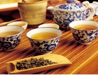 5 คุณประโยชน์ "ดื่มน้ำชา" เพื่อสุขภาพ ต้านมะเร็ง ชะลอความแก่ 