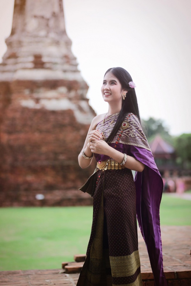 จำได้ไหมครั้งหนึ่งเคยเกิดกระแส 'ออเจ้า' แต่งชุดไทยเที่ยว "วัดไชยวัฒนาราม" 