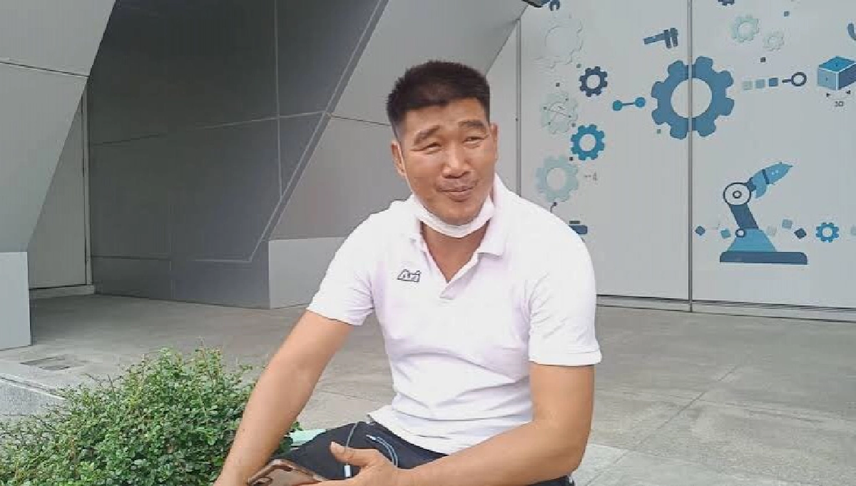 ต่อสายตรง อัปเดตอาการล่าสุด "สมรักษ์ คำสิงห์" ได้เตียงแล้ว หลังติดโควิด-19