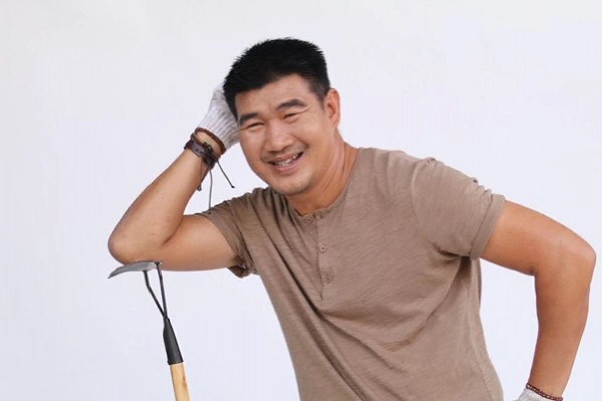 ต่อสายตรง อัปเดตอาการล่าสุด "สมรักษ์ คำสิงห์" ได้เตียงแล้ว หลังติดโควิด-19