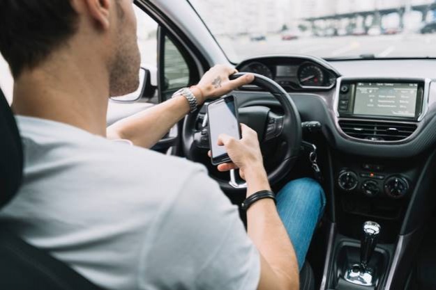 เช็กด่วน..10 สัญญาณอันตราย ที่บอกว่า "รถยนต์"ของคุณใกล้พัง