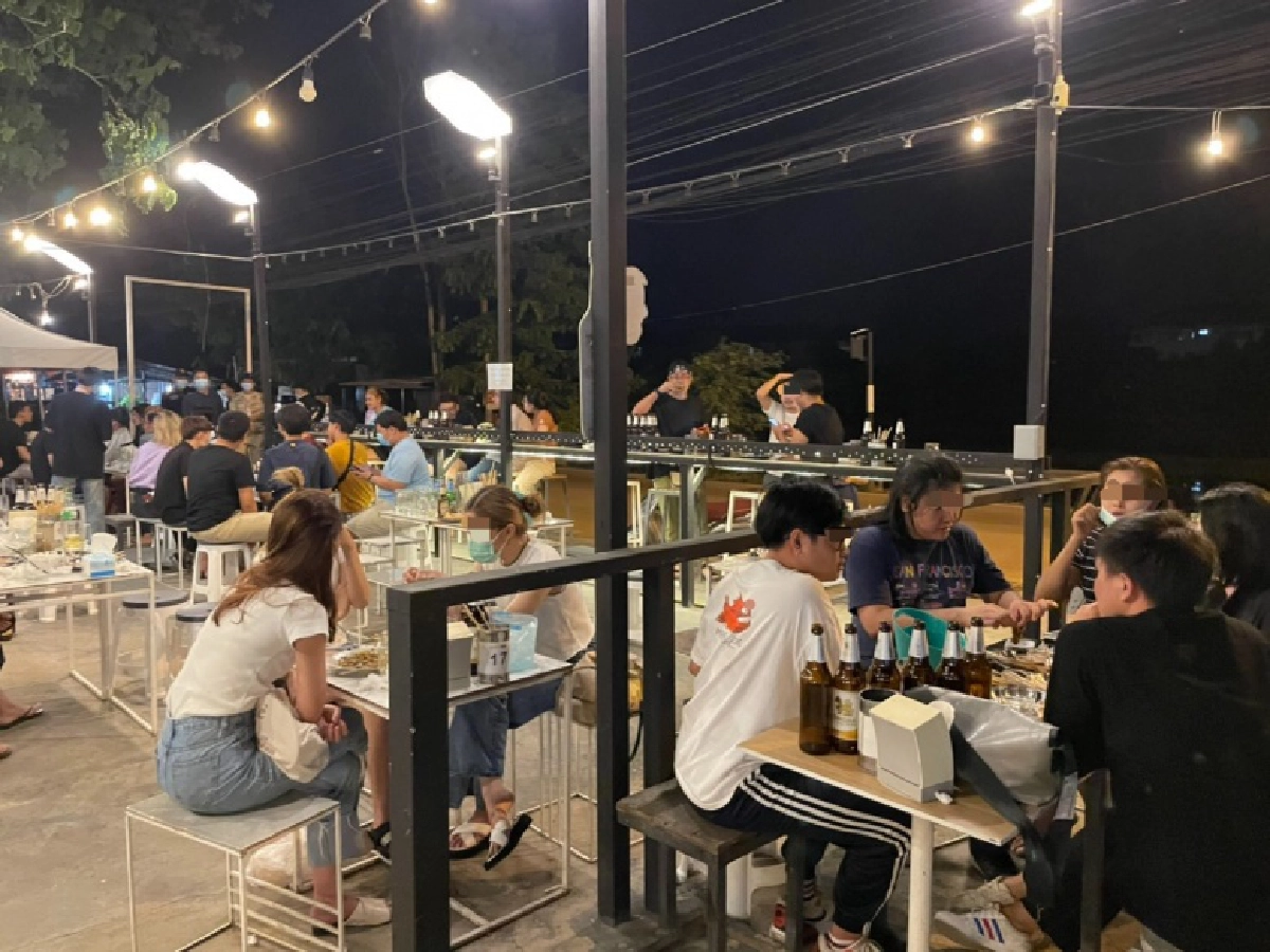 "เชียงใหม่" เอาจริง บุกจับร้านแหกกฎดื่มสุราเกินเวลา 7 แห่ง