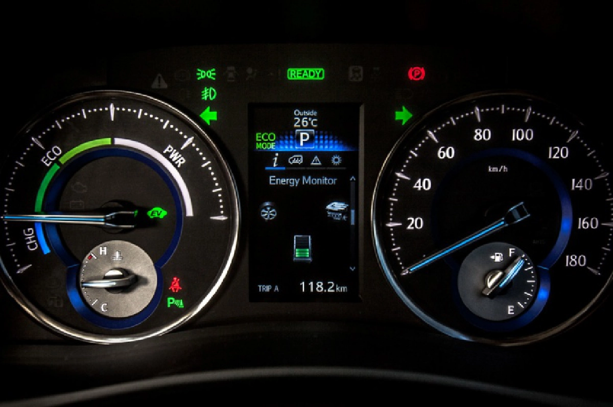 เช็กด่วน..10 สัญญาณอันตราย ที่บอกว่า "รถยนต์"ของคุณใกล้พัง