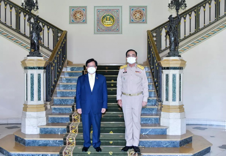 เปิด Timeline ก่อน "นายกฯกักตัว" เจอใครมาบ้าง