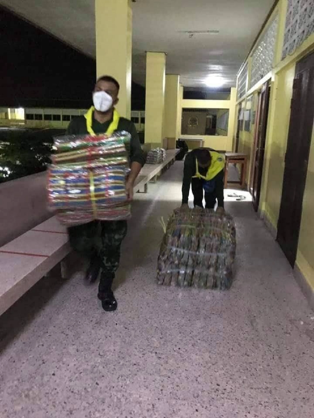 ในหลวง ทรงพระราชทานความช่วยเหลือ กรณีไฟไหม้โรงงานย่านกิ่งแก้ว