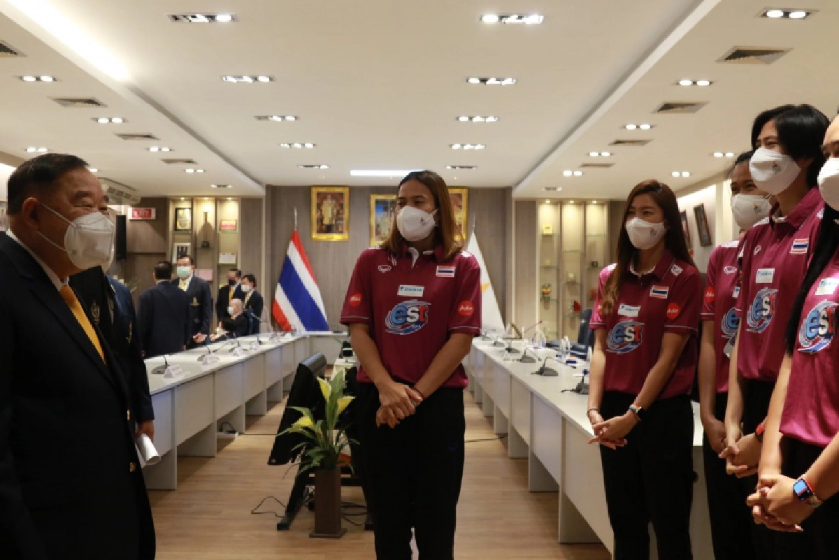 ( คลิป)บิ๊กป้อมสดุดีส.ลูกยาง "วอลเลย์บอลหญิงทีมชาติไทย" 