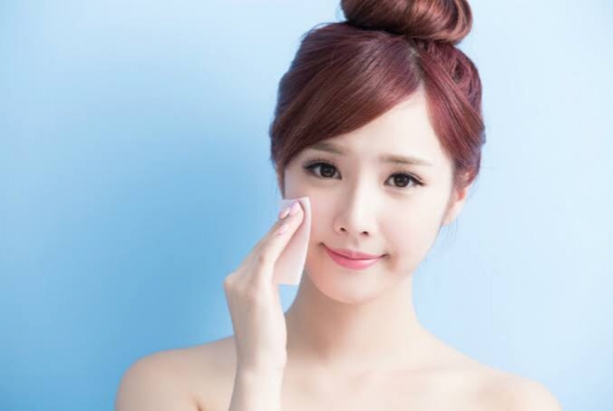 บอกลา "หน้ามัน" ด้วย 8 วิธีง่ายๆ แบบธรรมชาติ