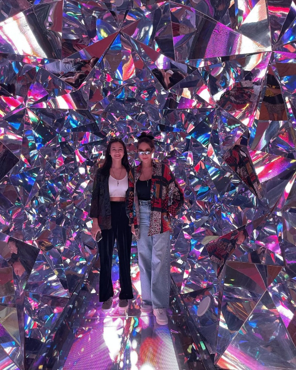 จิ้น"พลอย เฌอมาลย์"ควงดาราสาวหวานไกลถึง"นิวยอร์ก"