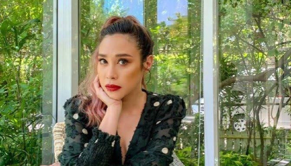 "ทราย เจริญปุระ" โพสต์ประสบการณ์ตรง หลังช่วยผู้ป่วยโควิด แต่รัฐบาลกลับลอยตัว