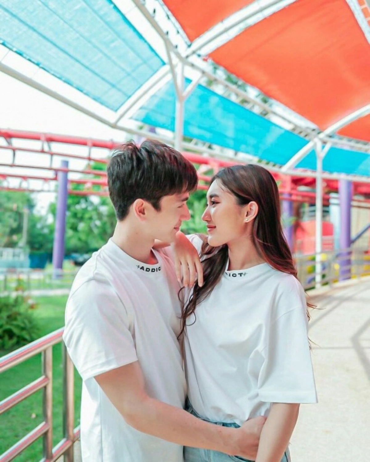 "สมรักษ์" ควงภรรยา ออกมาเปิดใจเล่ามุมมองความรัก และ วีรกรรมความเจ้าชู้