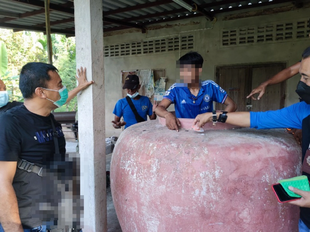 ตำรวจสุดฮา ผู้ต้องหาก็ขำ ไล่ล่านับชั่วโมง สุดท้ายถูกจับ "คาโอ่ง" 