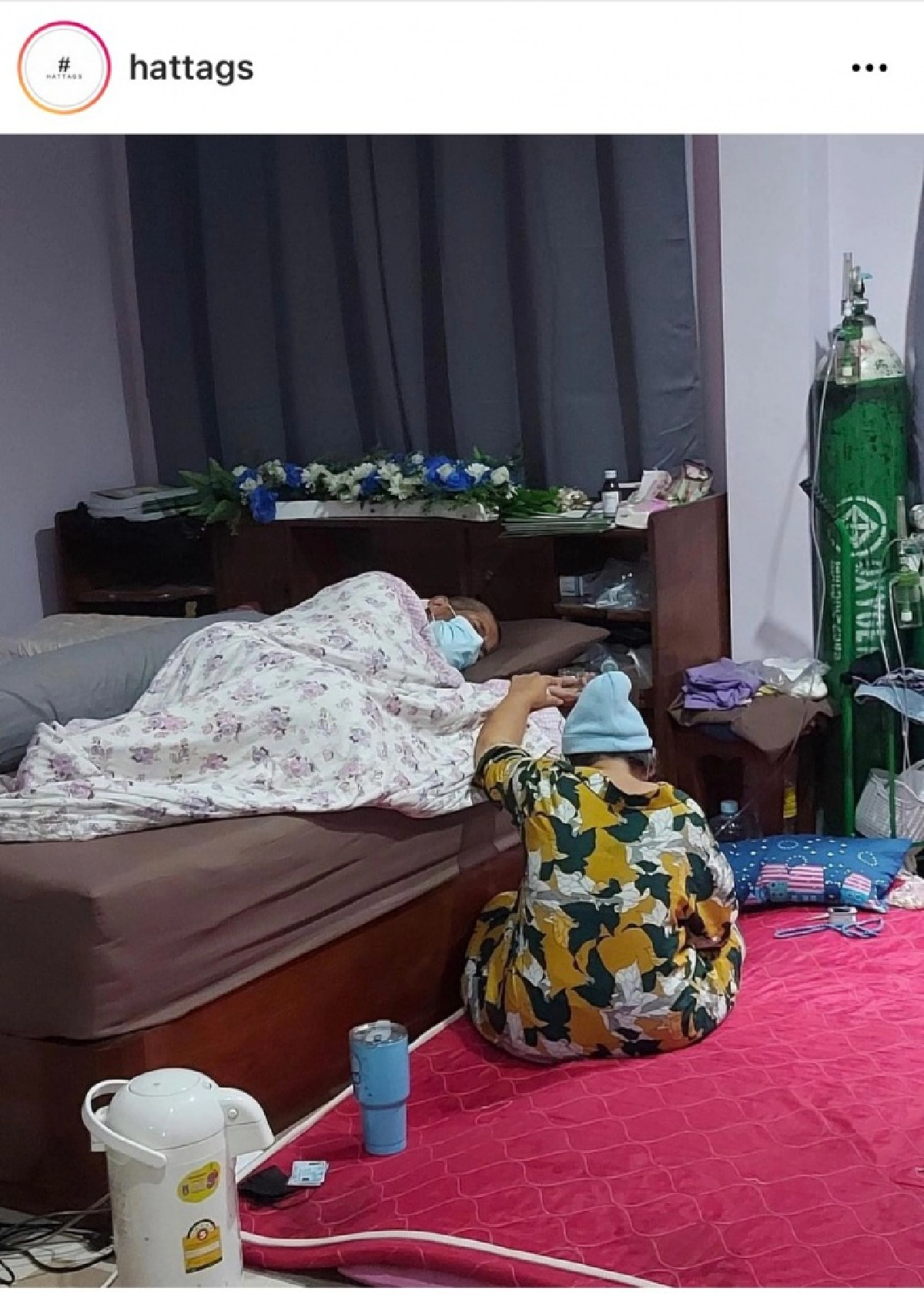 " คู่ชีวิต" ชาวเน็ตแชร์ภาพ ตานอน"ป่วยโควิด-19" รอเตียงรักษา มียายดูแลไม่ห่าง
