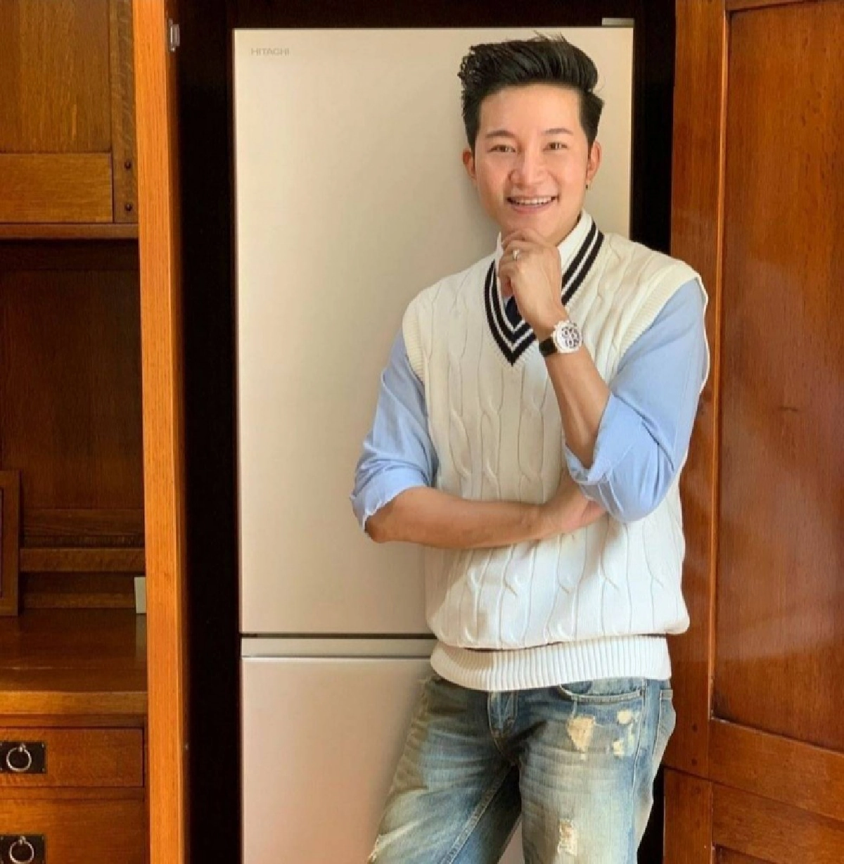 "อั๋น ภูวนาท" ตั้งคำถาม โพสต์ร่ายยาว ทำไมสิทธิขั้นพื้นฐานของเรา ถึงได้ยากเย็น