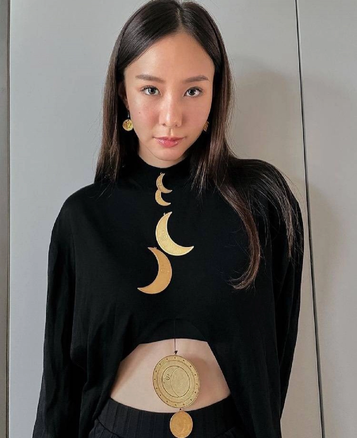 สะเทือนใจ "เต้ย จรินทร์พร" โพสต์อาลัยนางพยาบาล  ขอเรียกร้องดูแลด่านหน้าด่วนที่สุด