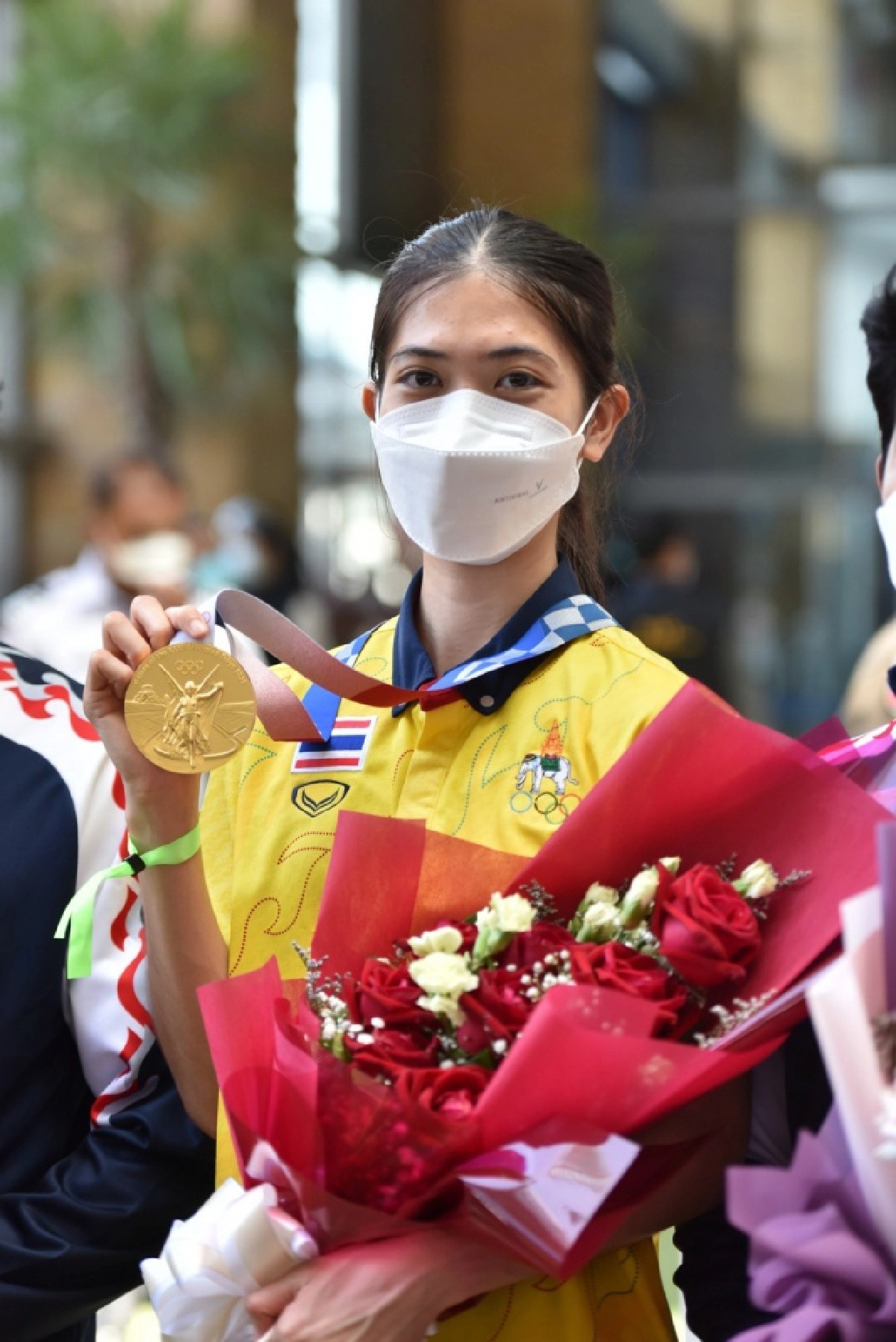 สมเด็จพระเจ้าลูกเธอเจ้าฟ้าสิริวัณณวรีฯประทานช่อดอกไม้"เทนนิส"พาณิภัค