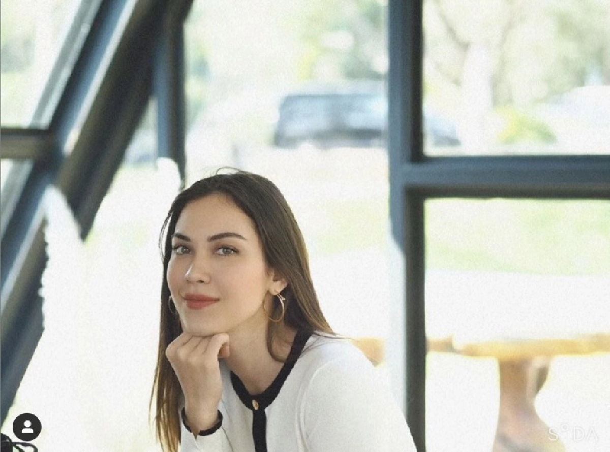 "แมท ภีรนีย์"โพสต์ภาพเที่ยวทิพย์ คอมเมนต์เดือดไฟลุก