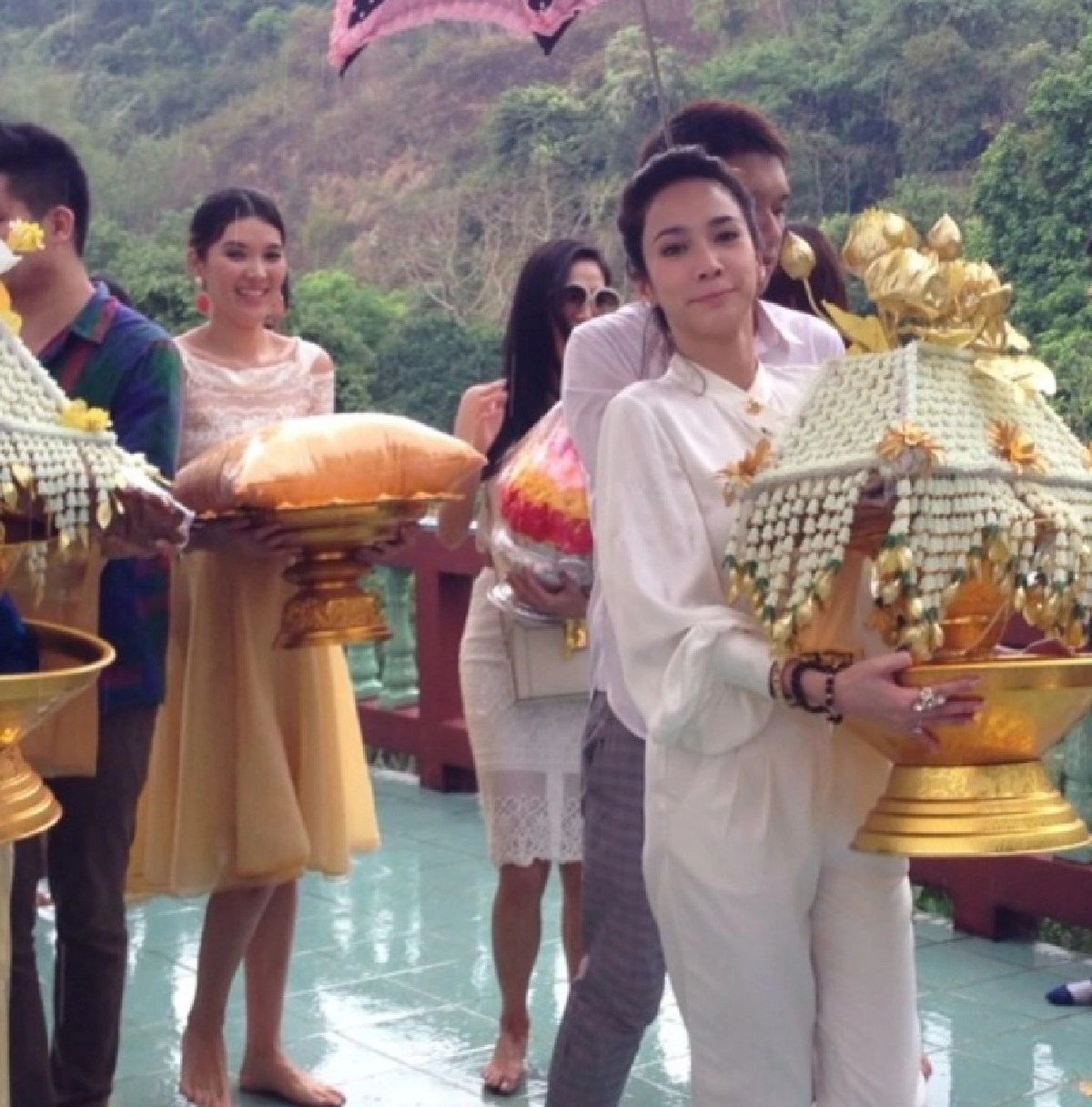"อั้ม พัชราภา" เคยเป็นเจ้าภาพบวชให้ "อะตอม สัมพันธภาพ"