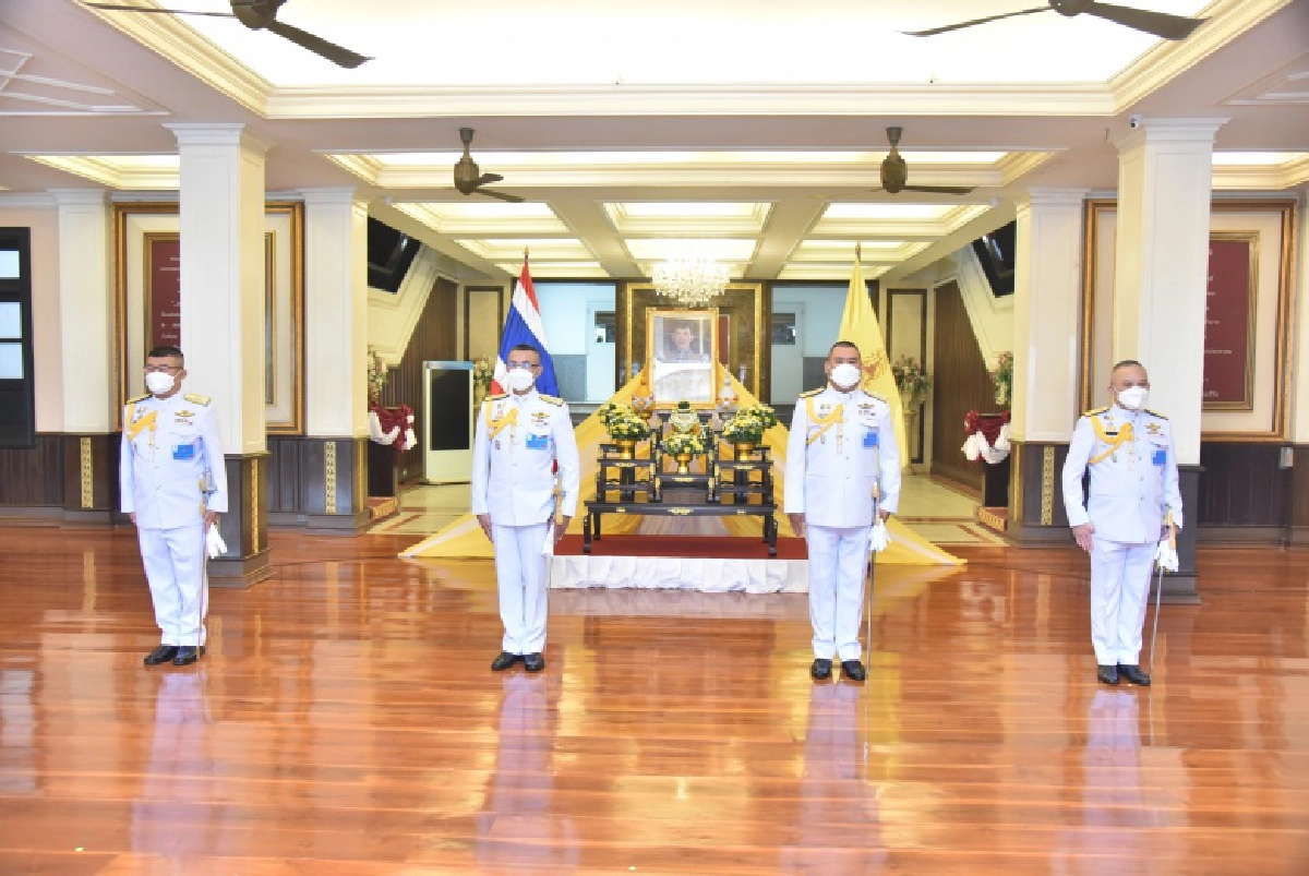"บิ๊กปั๊ด" ผบ.ตร. นำคณะทำพิธีถวายพระพร "วันเฉลิมพระชนมพรรษาพระบาทสมเด็จพระเจ้าอยู่หัว"
