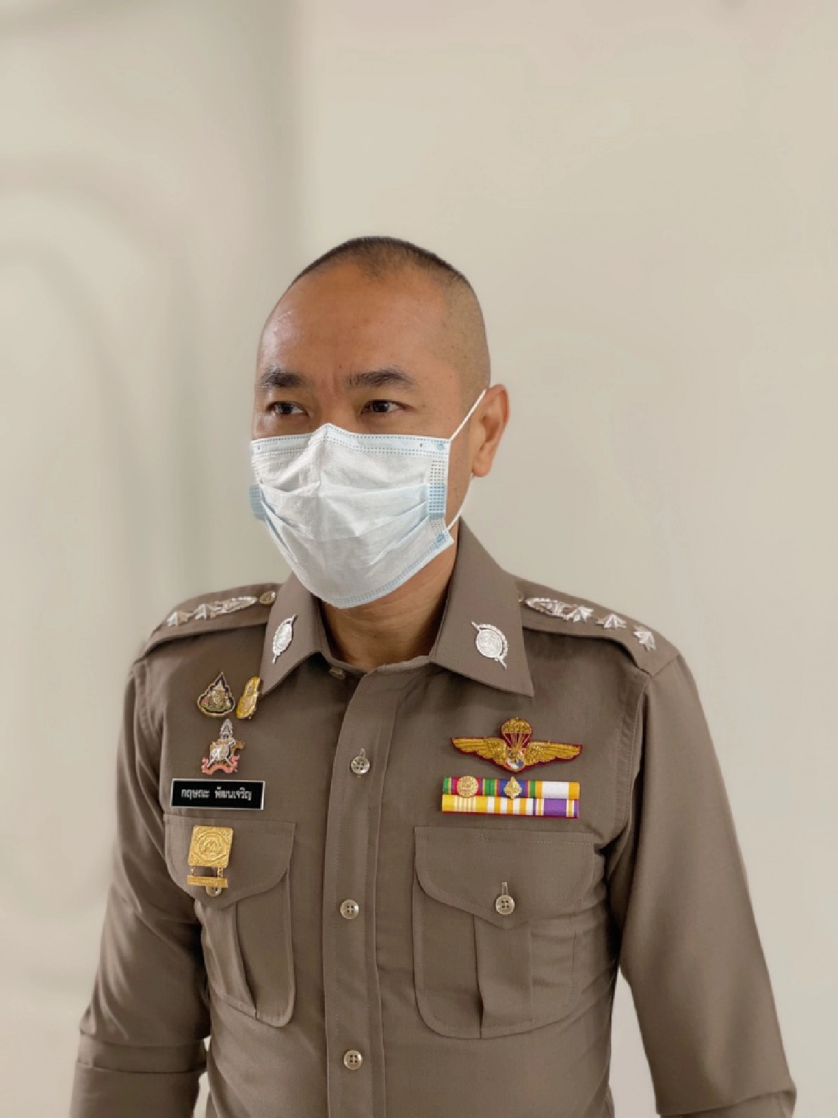 เตือน "เฟกนิวส์" "ตำรวจ"และเมียติด "โควิด" ไม่ได้รับสิทธิรักษา 