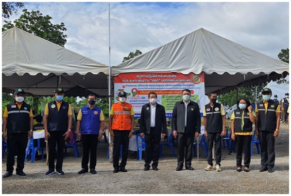 เติมกำลังใจ "รมช.มหาดไทย" เยี่ยมผอ.โรงพยาบาลชุมพรทำงานทุ่มเทสู้โควิด19