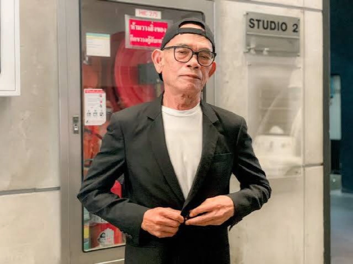 "หมอเหรียญทอง" ขอกราบคารวะ ยก "ป๋าเทพ" เป็นศิลปิน รู้ดี รู้ชั่ว รู้คุณแผ่นดิน  