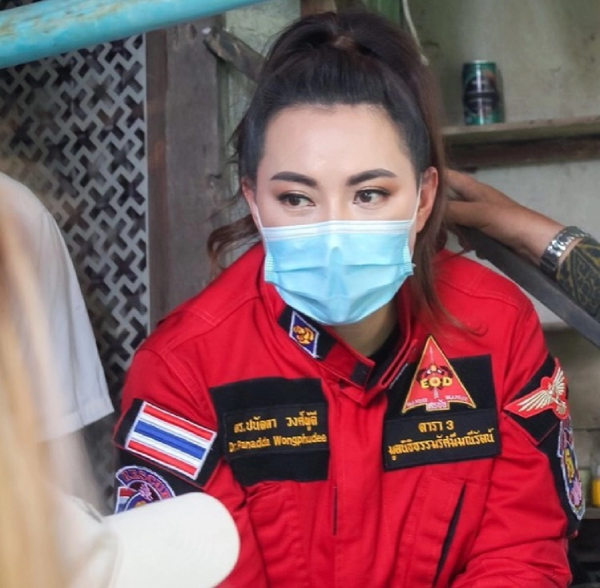 "บุ๋ม ปนัดดา" แจ้งข่าวเศร้า รถพยาบาล รับ-ส่ง ผู้ป่วยโควิด-19 พลิกคว่ำ จนมีผู้เสียชีวิต